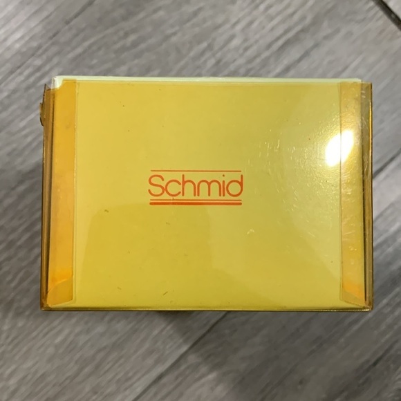 Schmid Porcelain Beatrix Potter Ornament Jemima Puddleduck with original box - Picture 7 of 11